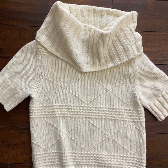 American Eagle Cowl Neck Cream Sweater Sz Small - Picture 2 of 3